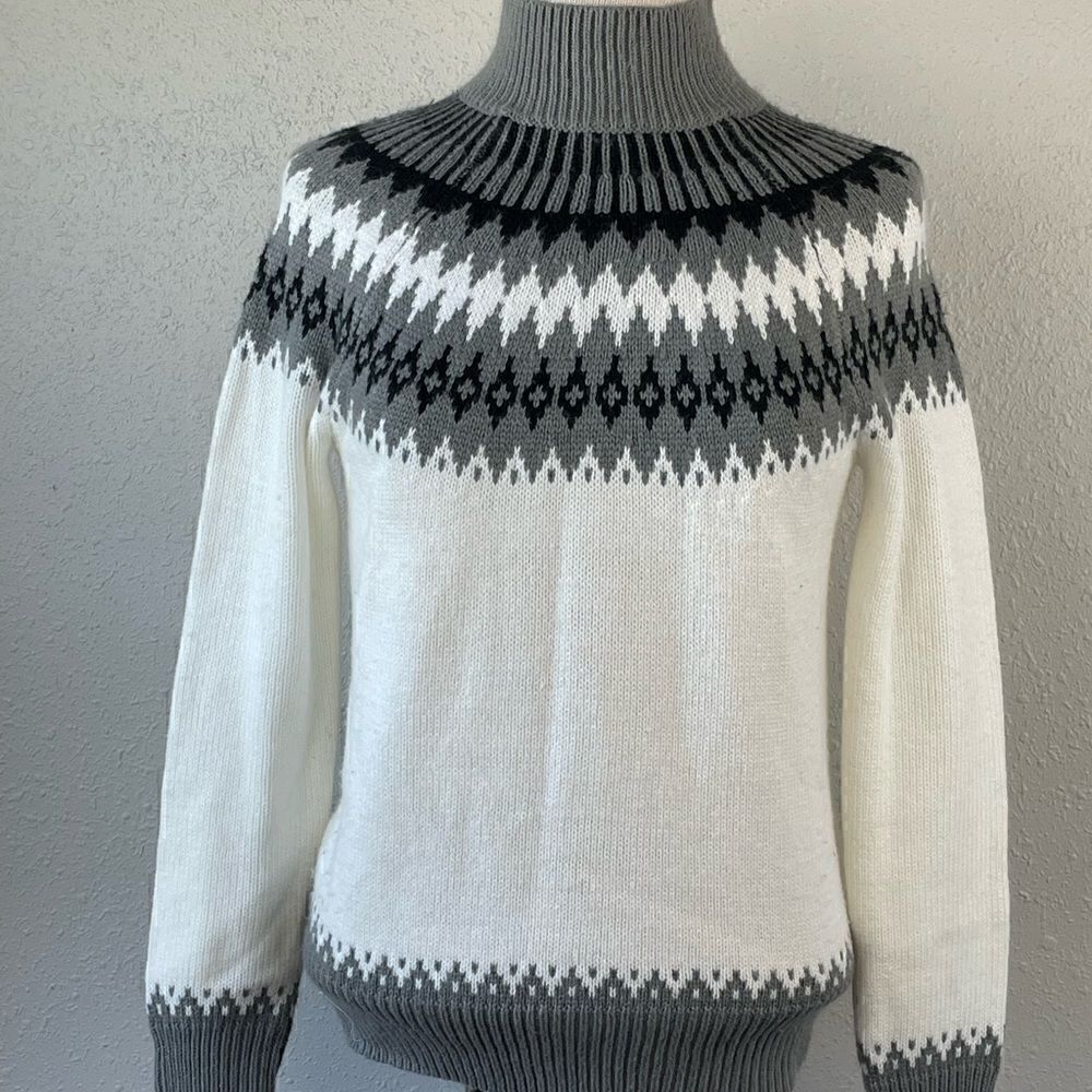 Pre-Owed Dressbarn Womens Knit White/Gray/Black Turtleneck Sweater Size S